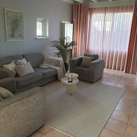 10 * Schellinkhout